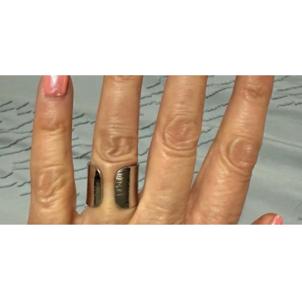 ETK by Ettika Silver‎ Tone Wide Band Open Front Statement Ring Womens 6 NEW